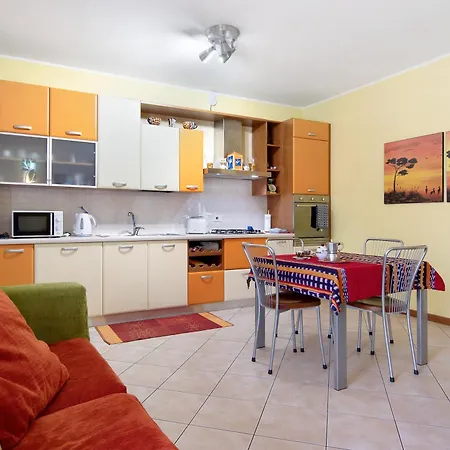 Colorful Appartement Colico