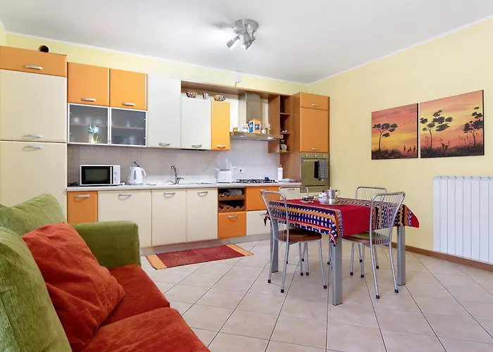 Colorful Appartement Colico
